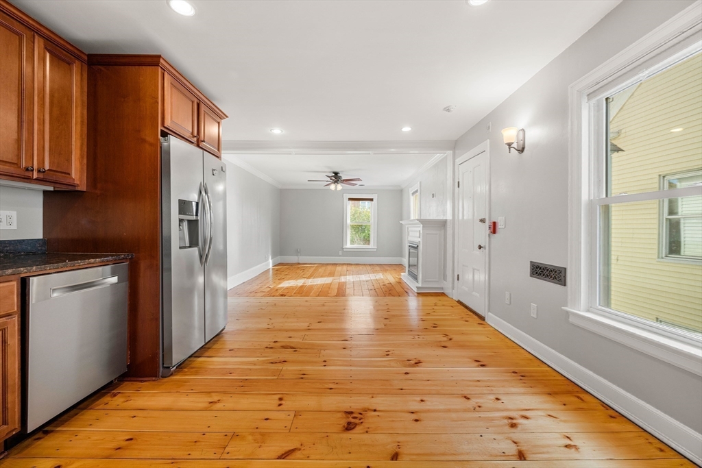 38 Rantoul Street, Unit 2 Beverly, MA 01915 - Photo 9 of 23 Gallery Image 9