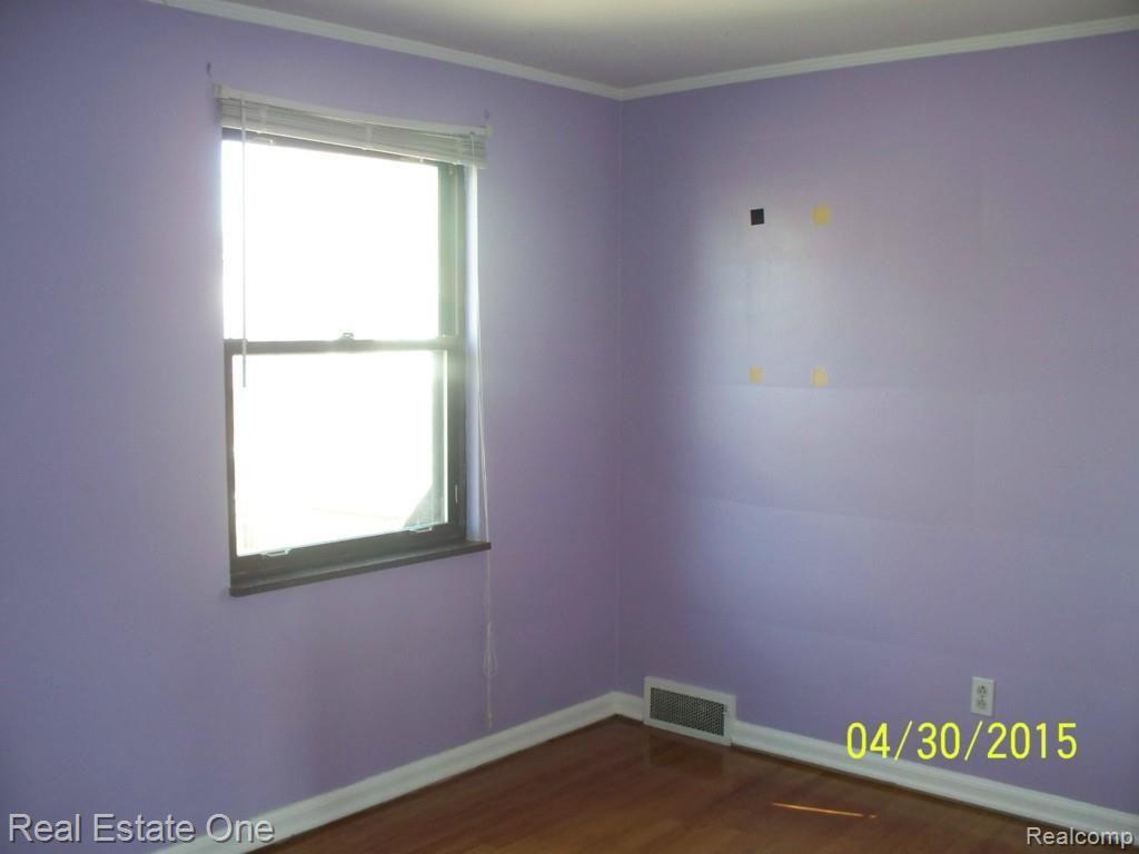 20024 Renfrew Road Detroit, MI 48221 - Photo 9 of 15