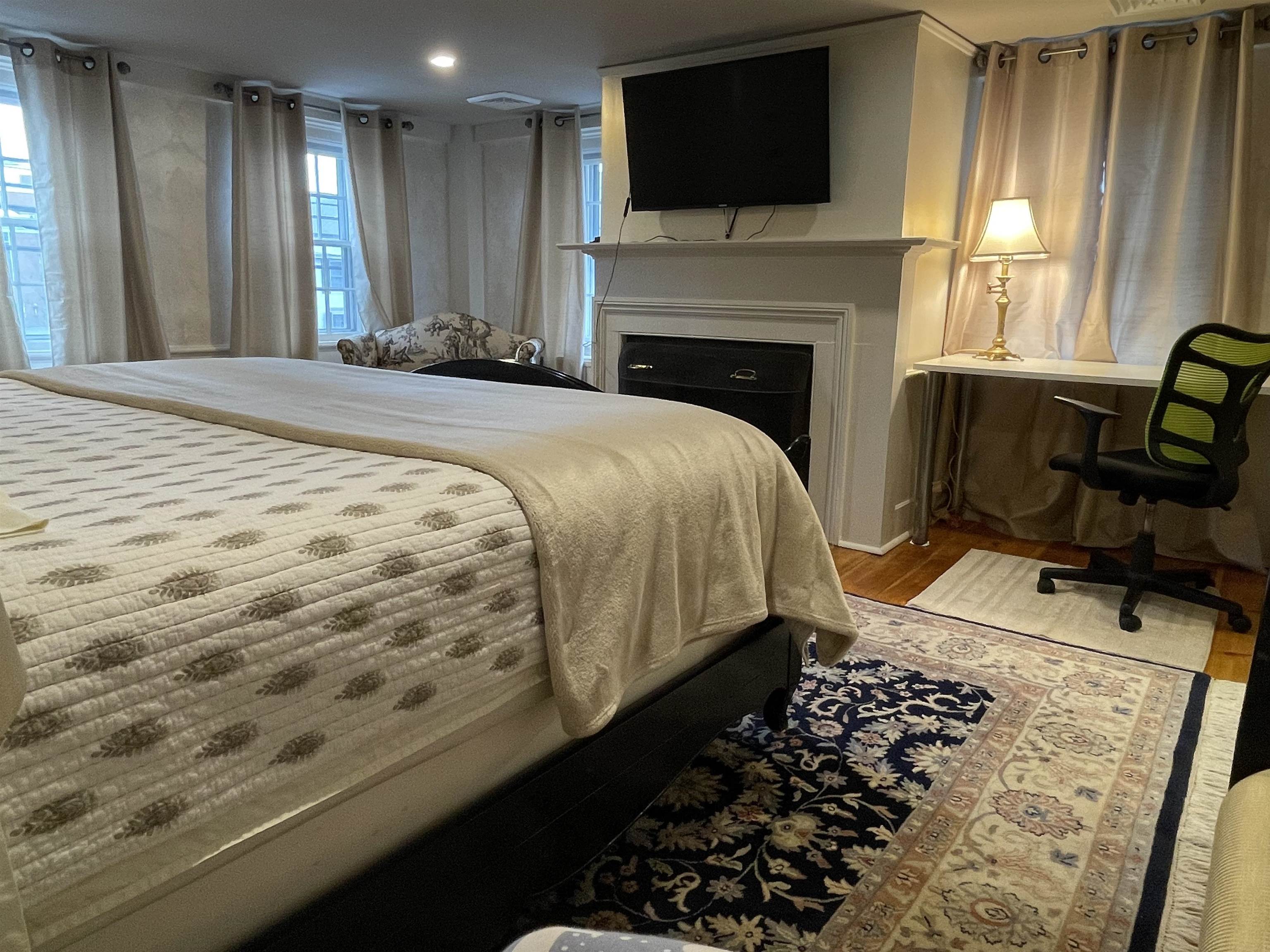 70 Front Street Exeter, NH 03833 - Photo 2 of 9