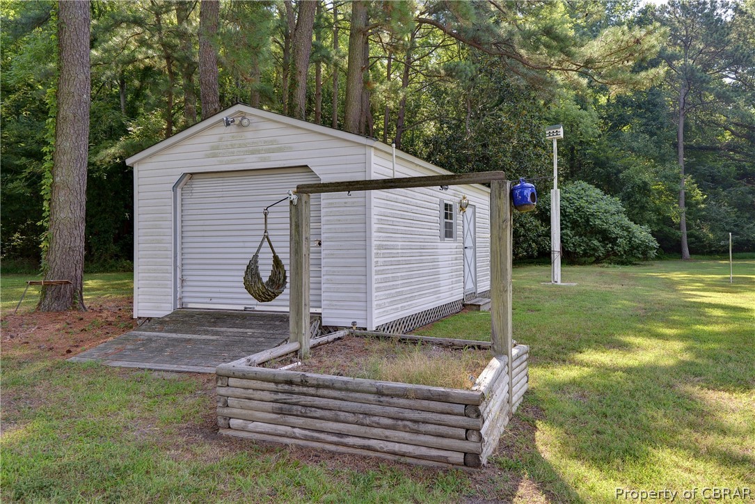 722 Yorktown Road Poquoson, VA 23662 - Photo 8 of 48