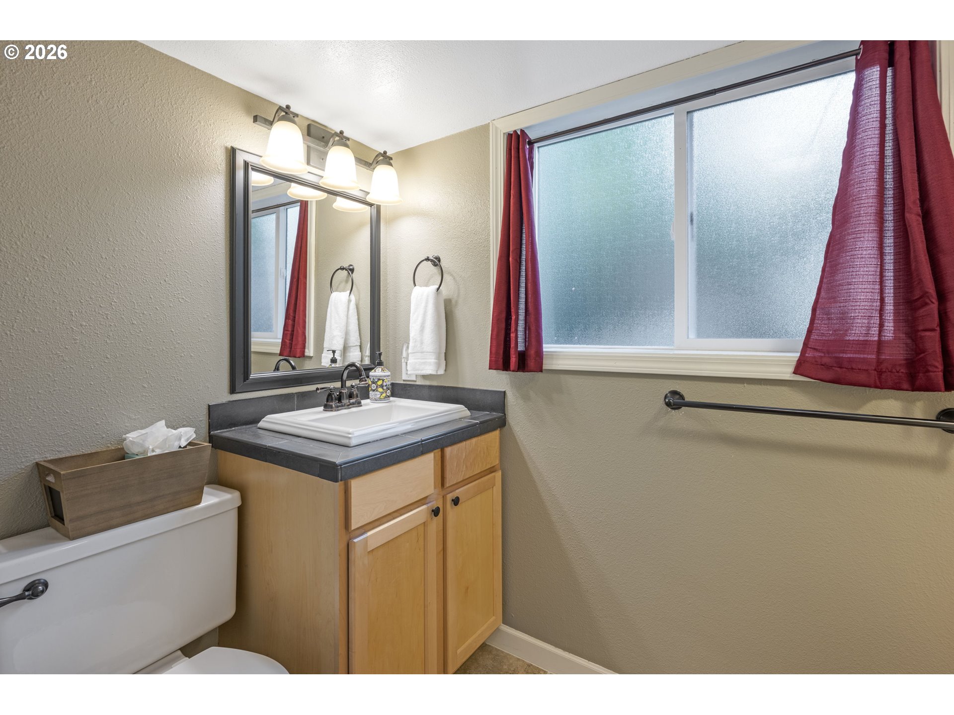 3008 Southwest Wilbard Street Portland, OR 97219 - Photo 31 of 48 Bathroom