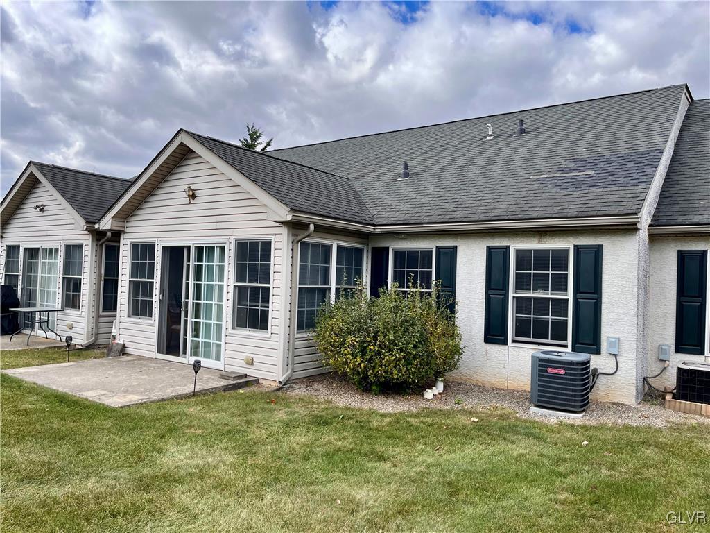 1380 Upstream Farm Road Easton, PA 18040 - Photo 20 of 24 Right aspect rear
