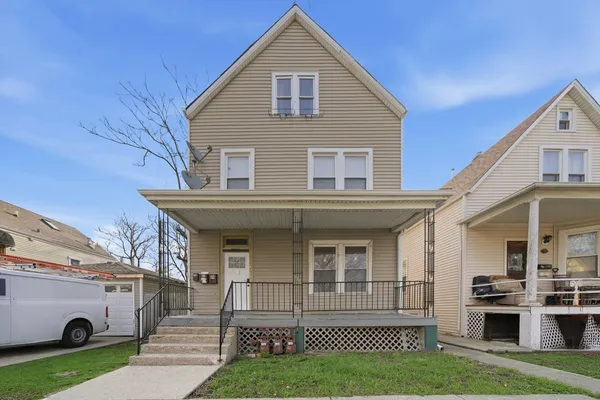 $624,999 | 3311 North Kostner Avenue, Chicago, IL 60641