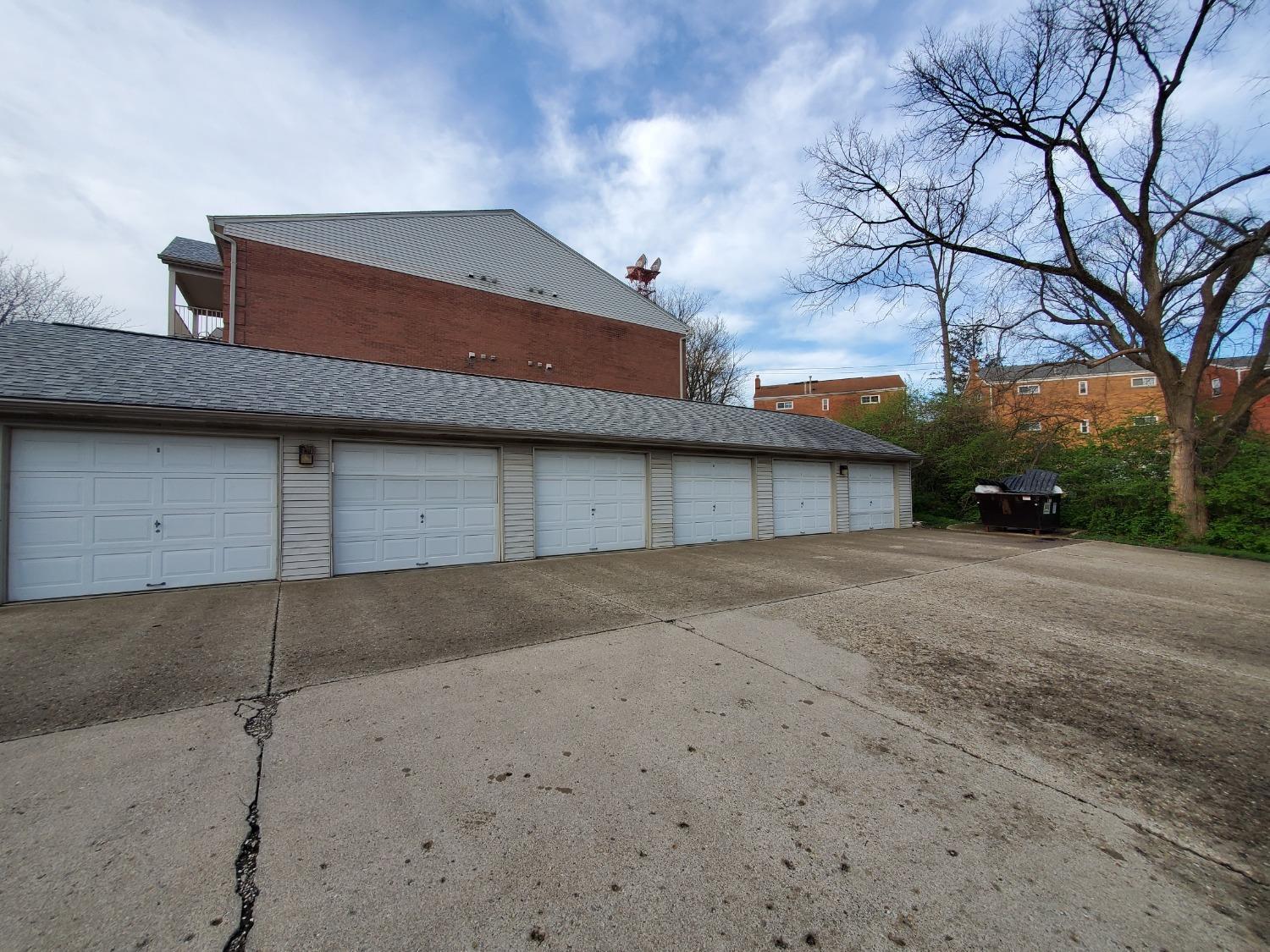 5761 Cheviot Road, Unit 2B Cincinnati, OH 45247 - Photo 7 of 26