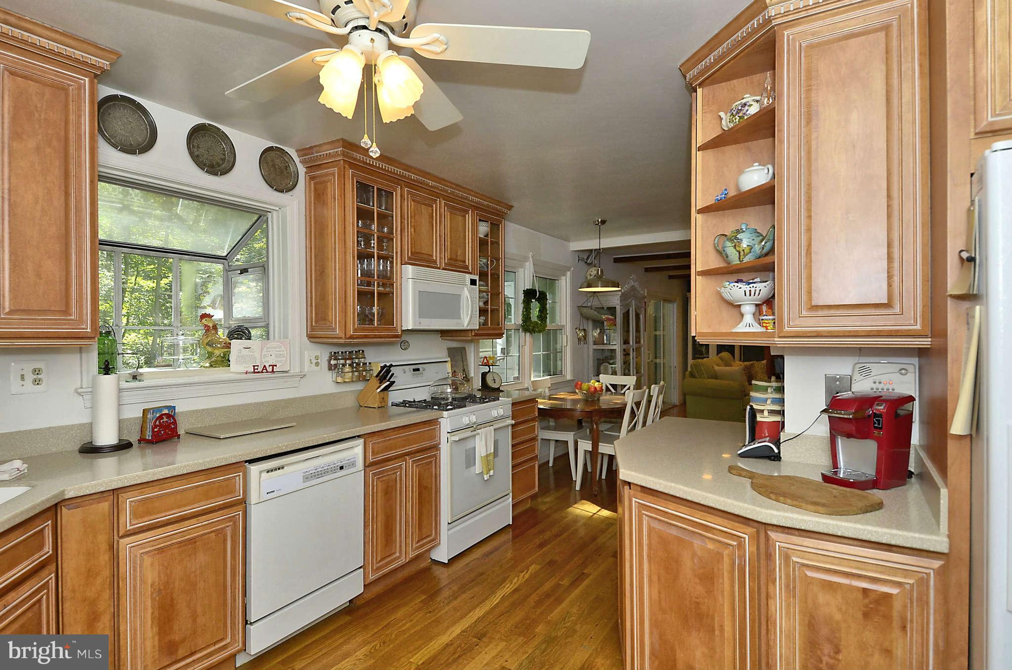 1320 Winding Waye Lane Silver Spring, MD 20902 - Photo 9 of 30 Kitchen