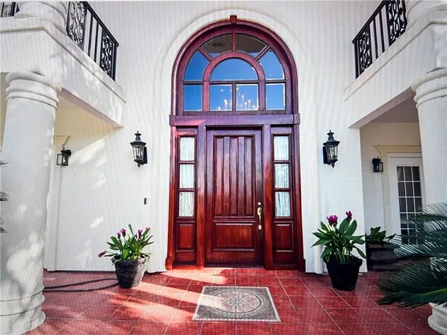 a view of a entryway door of the house