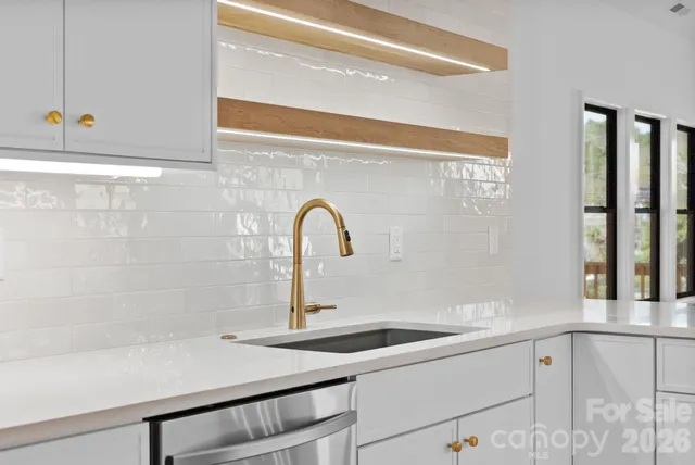 $795,000 | 49 Johnson Drive, Unit 5, Asheville, NC 28804