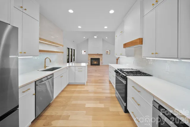 $795,000 | 49 Johnson Drive, Unit 5, Asheville, NC 28804