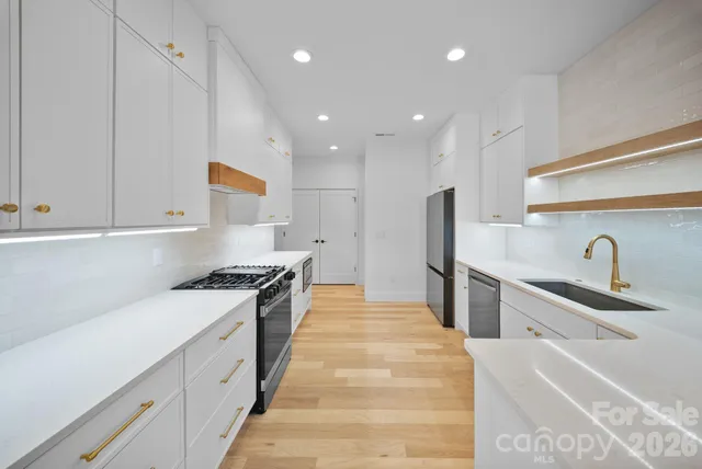 $795,000 | 49 Johnson Drive, Unit 5, Asheville, NC 28804