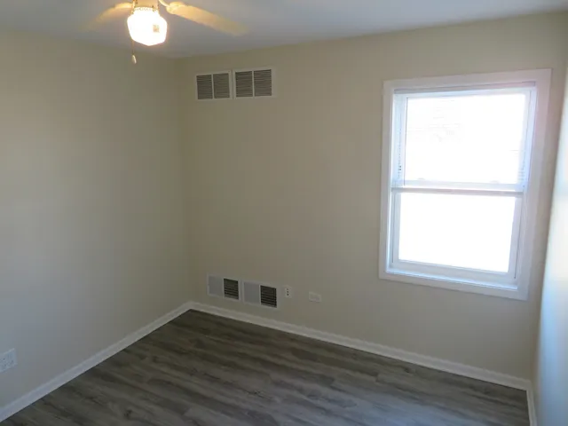 $1,475 | 118 North 12th Avenue, Unit 2, Melrose Park, IL 60160