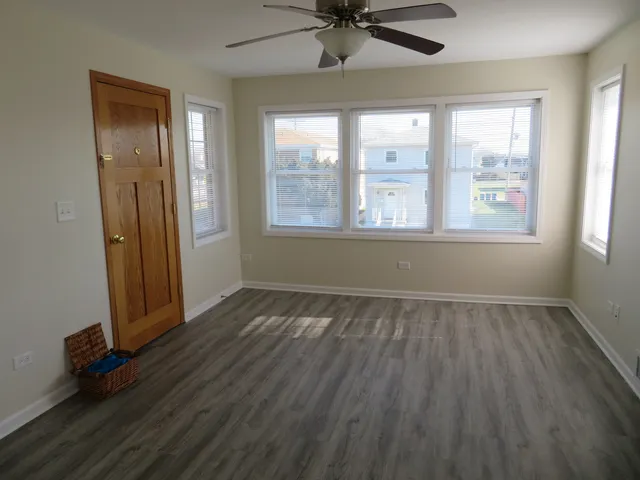 $1,475 | 118 North 12th Avenue, Unit 2, Melrose Park, IL 60160