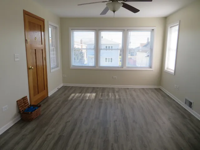 $1,475 | 118 North 12th Avenue, Unit 2, Melrose Park, IL 60160