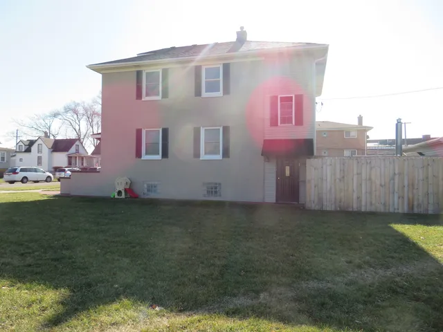 $1,475 | 118 North 12th Avenue, Unit 2, Melrose Park, IL 60160