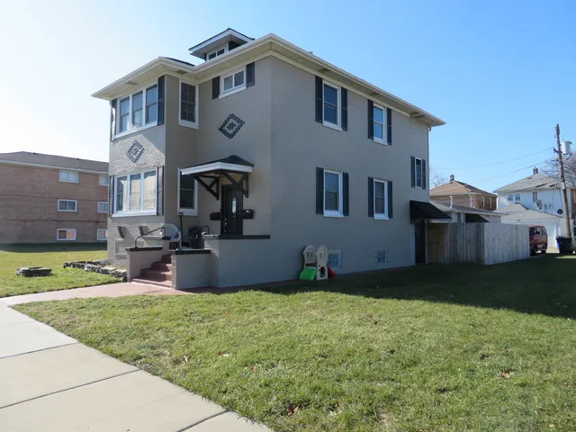 $1,475 | 118 North 12th Avenue, Unit 2, Melrose Park, IL 60160