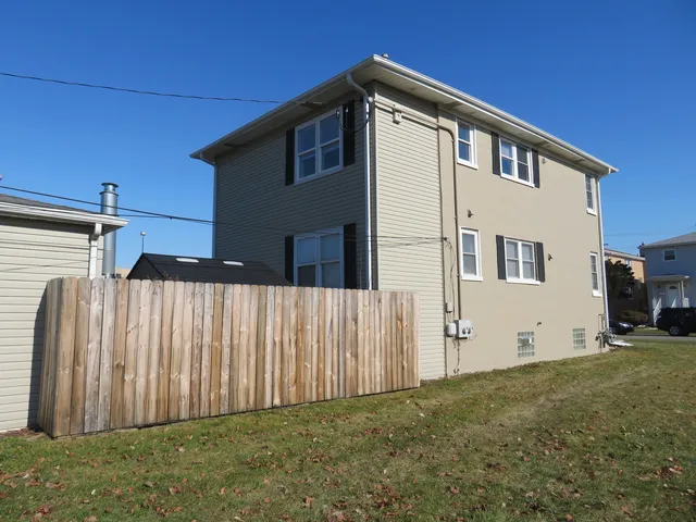 $1,475 | 118 North 12th Avenue, Unit 2, Melrose Park, IL 60160