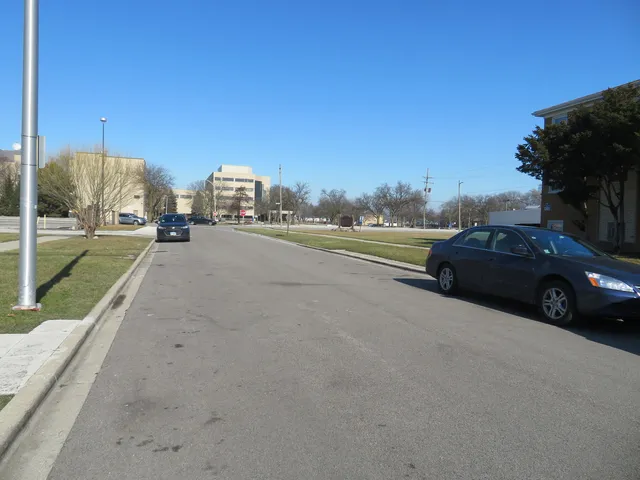 $1,475 | 118 North 12th Avenue, Unit 2, Melrose Park, IL 60160