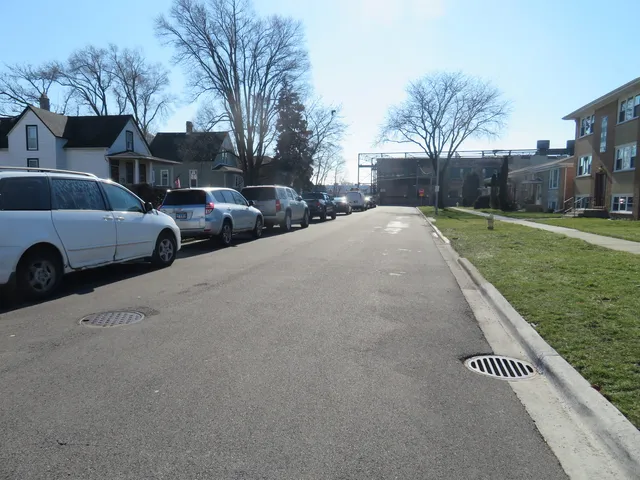 $1,475 | 118 North 12th Avenue, Unit 2, Melrose Park, IL 60160