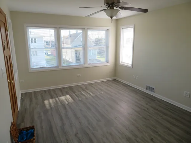 $1,475 | 118 North 12th Avenue, Unit 2, Melrose Park, IL 60160