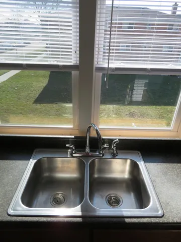 $1,475 | 118 North 12th Avenue, Unit 2, Melrose Park, IL 60160