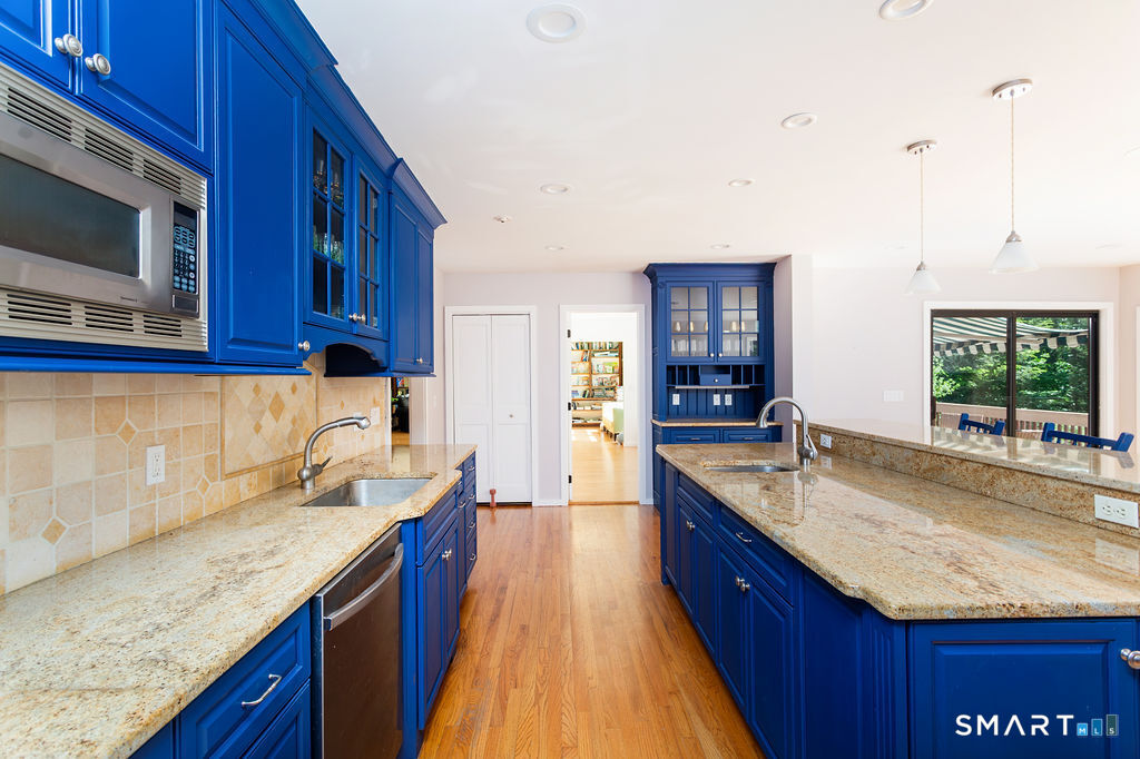 21 Holiday Point Road Sherman, CT 06784 - Photo 7 of 40