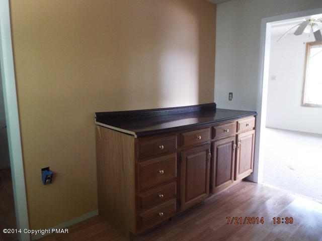 601 Mountain Road Albrightsville, PA 18210 - Photo 4 of 9 DSCF2682