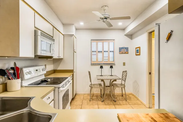 $585,000 | 3939 Ocean Drive, Unit 408, Vero Beach, FL 32963