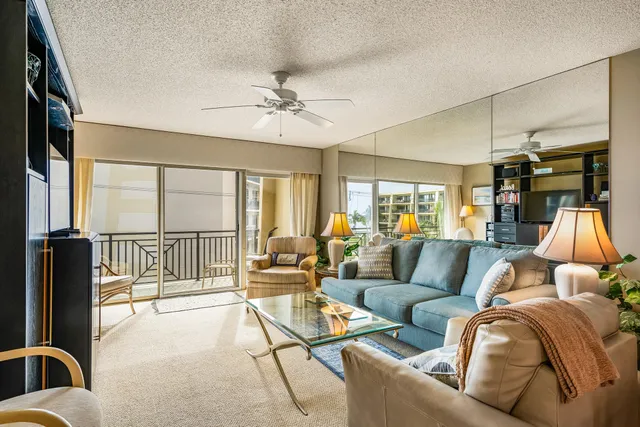 $585,000 | 3939 Ocean Drive, Unit 408, Vero Beach, FL 32963