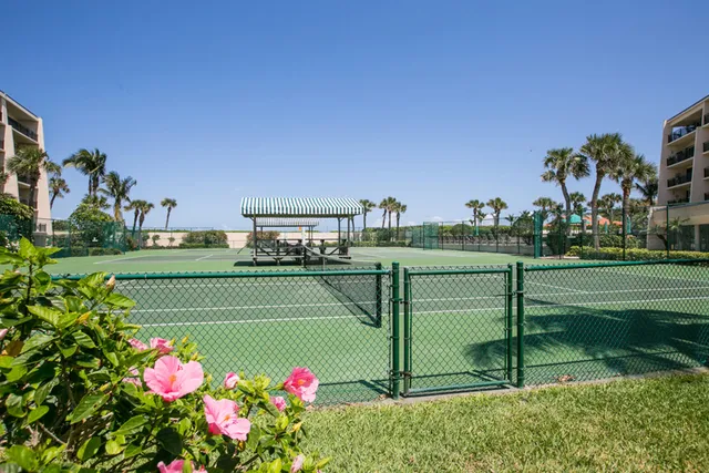 $585,000 | 3939 Ocean Drive, Unit 408, Vero Beach, FL 32963