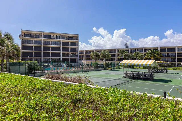 $585,000 | 3939 Ocean Drive, Unit 408, Vero Beach, FL 32963