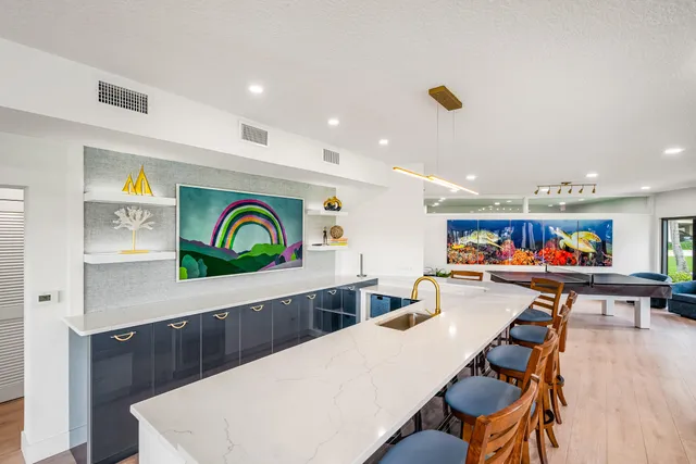 $585,000 | 3939 Ocean Drive, Unit 408, Vero Beach, FL 32963