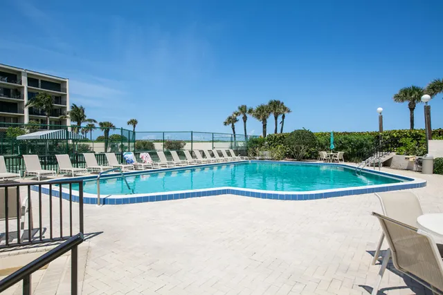 $585,000 | 3939 Ocean Drive, Unit 408, Vero Beach, FL 32963