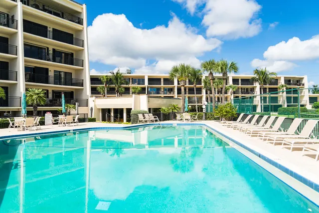 $585,000 | 3939 Ocean Drive, Unit 408, Vero Beach, FL 32963