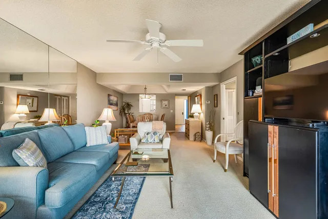 $585,000 | 3939 Ocean Drive, Unit 408, Vero Beach, FL 32963