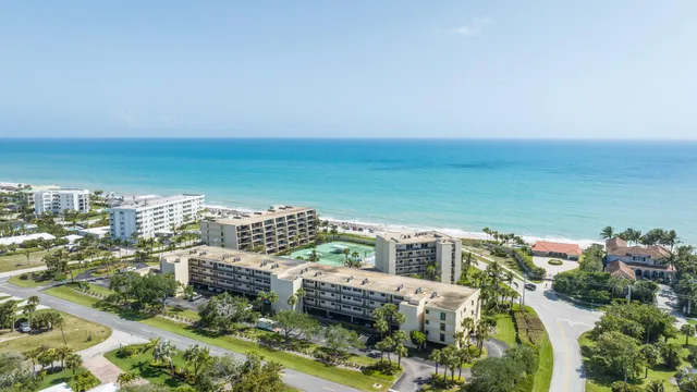 $585,000 | 3939 Ocean Drive, Unit 408, Vero Beach, FL 32963