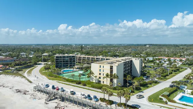 $585,000 | 3939 Ocean Drive, Unit 408, Vero Beach, FL 32963