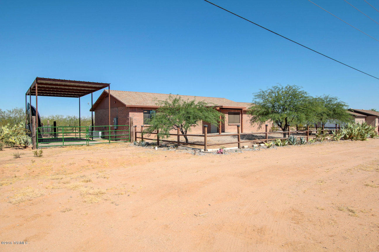 5645 North Avra Road Tucson, AZ 85743 - Photo 3 of 29 Gallery Image 3