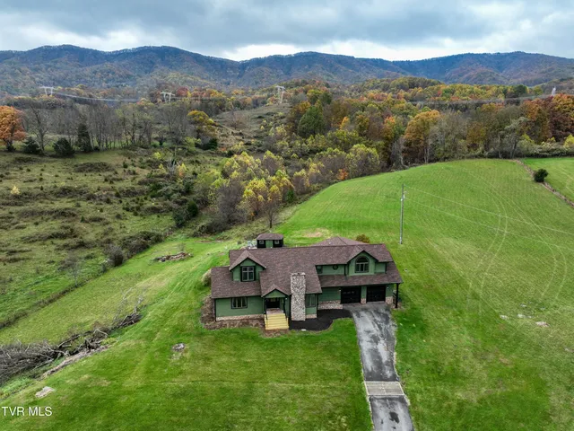 $680,000 | 5639 Mountain Road, Cedar Bluff, VA 24609
