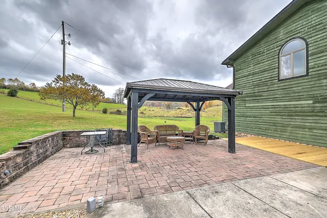 $680,000 | 5639 Mountain Road, Cedar Bluff, VA 24609