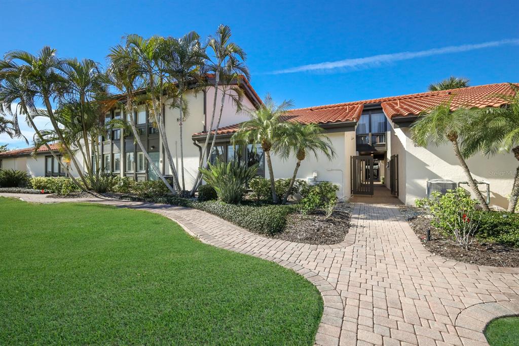 800 South Boulevard Of The Presidents Unit 5  