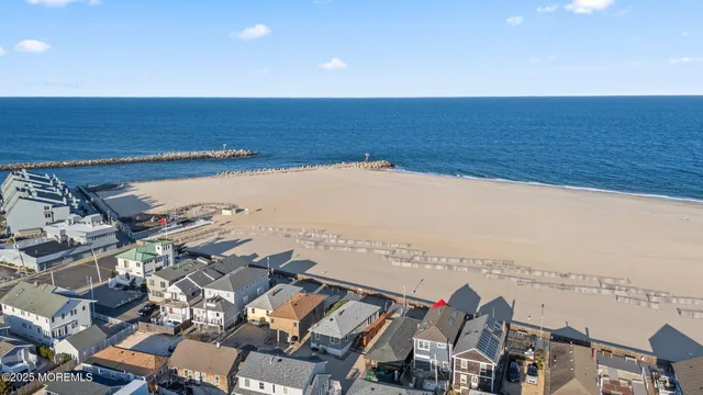 $6,000 | 117 Boardwalk, Point Pleasant Beach, NJ 08742