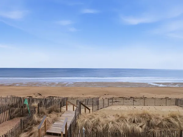 $700,000 | 178 North End Boulevard, Unit F, Salisbury, MA 01952
