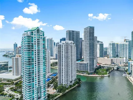 $1,215,000 | 901 Brickell Key Boulevard, Unit 1009, Miami, FL 33131