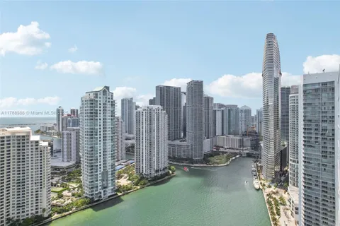 $1,215,000 | 901 Brickell Key Boulevard, Unit 1009, Miami, FL 33131
