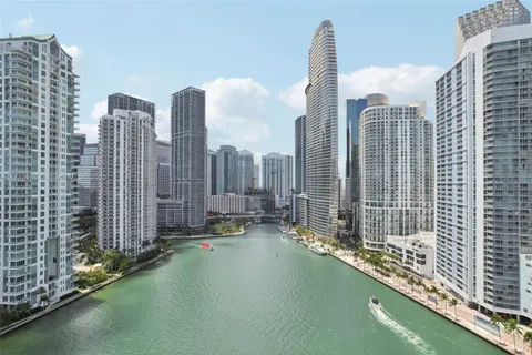 $1,215,000 | 901 Brickell Key Boulevard, Unit 1009, Miami, FL 33131