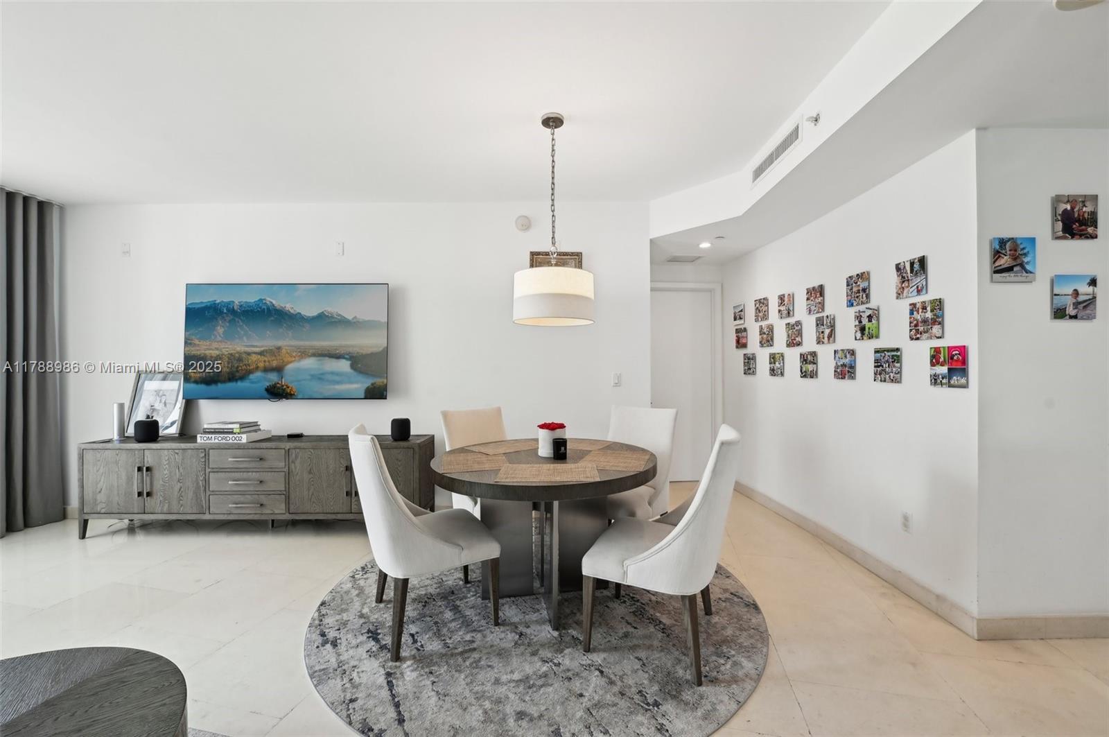 901 Brickell Key Boulevard, Unit 1009 Miami, FL 33131 - Photo 3 of 28