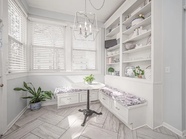 $499,000 | 1403 Southeast 2nd Street, Evansville, IN 47713