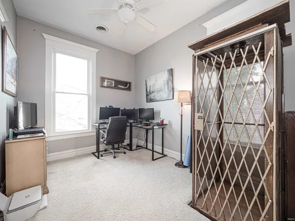 $499,000 | 1403 Southeast 2nd Street, Evansville, IN 47713