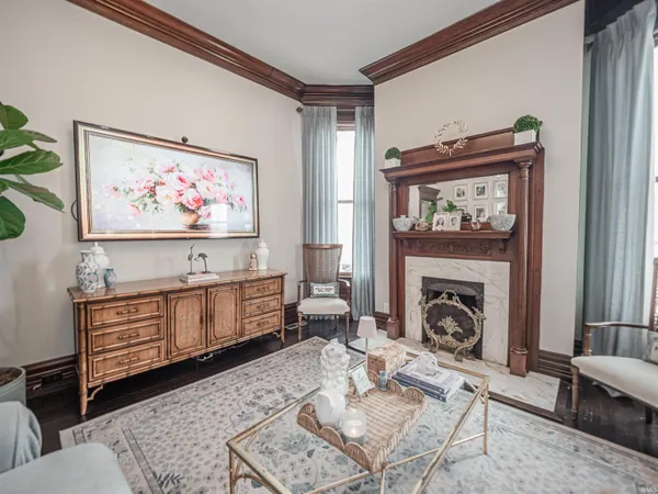 $525,000 | 1403 Southeast 2nd Street, Evansville, IN 47713