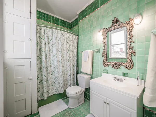 $499,000 | 1403 Southeast 2nd Street, Evansville, IN 47713