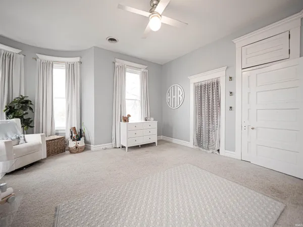 $525,000 | 1403 Southeast 2nd Street, Evansville, IN 47713